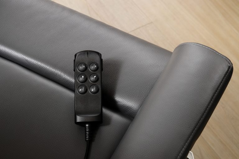 如果操作過度頻繁，電動沙發就更容易壞